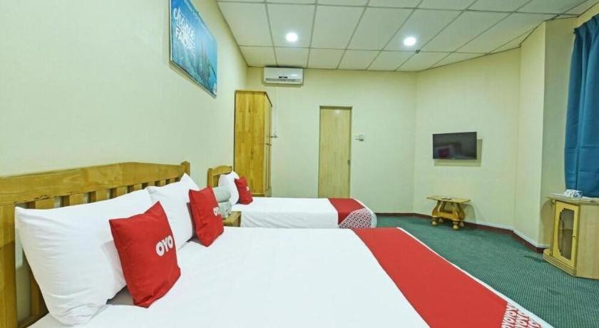 Oyo 90672 De Paradise Turtle Hotel Kerteh Exterior photo